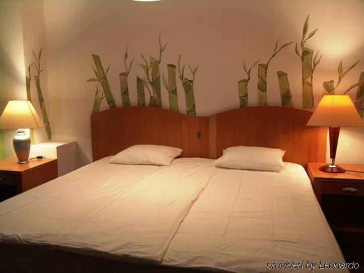 Green Energy Rooms Krasków Oda fotoğraf